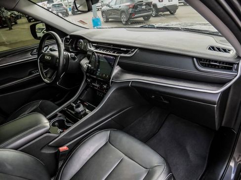 Used 2022 Jeep Grand Cherokee Limited AWD/4WD image 18