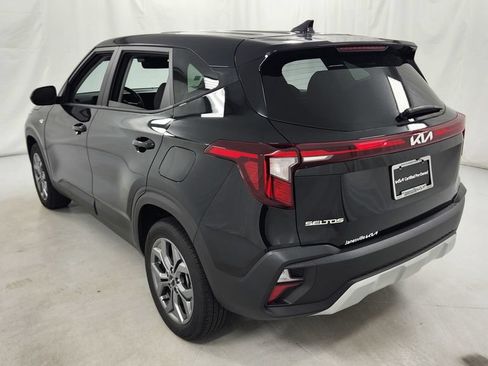 Used 2024 Kia Seltos LX AWD/4WD image 5