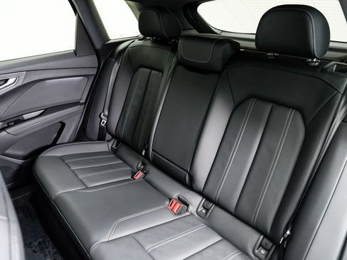 Used 2023 Audi Q4 e-tron Premium Plus w/ Premium Plus AWD/4WD image 24