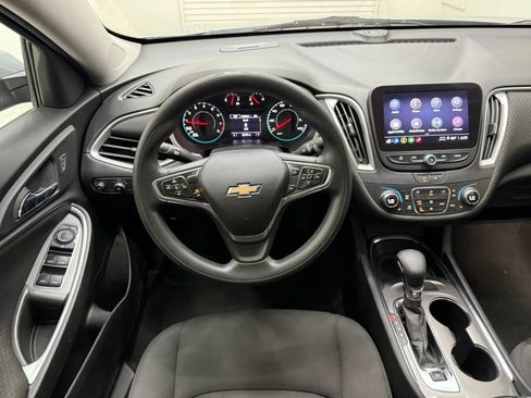 Used 2023 Chevrolet Malibu LT FWD image 17