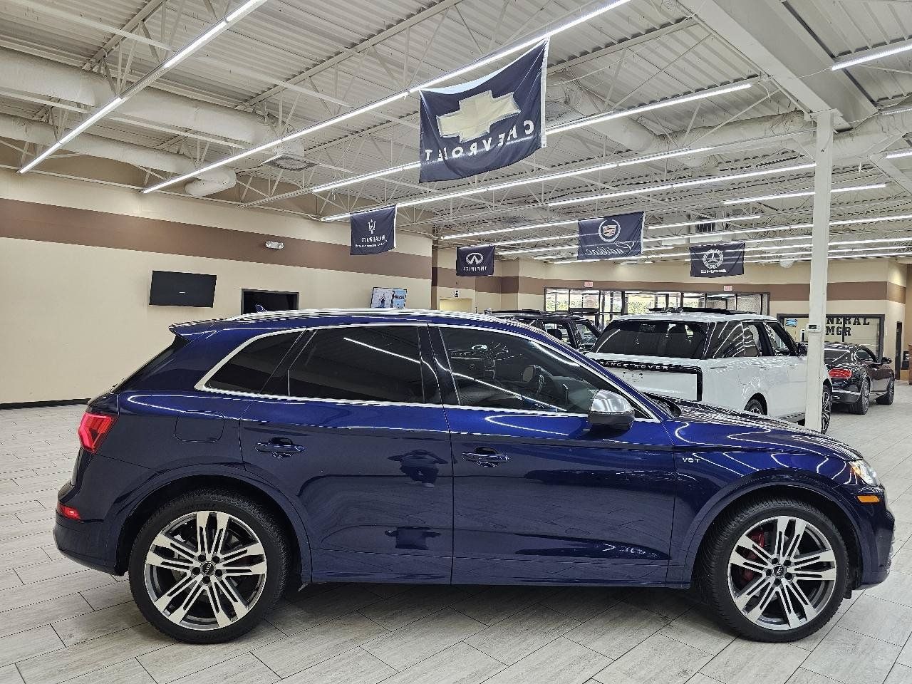Used 2018 Audi SQ5 Premium Plus w/ S Sport Package AWD/4WD image 5