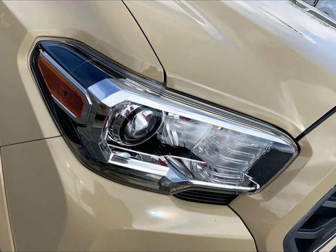 Used 2017 Toyota Tacoma SR5 w/ Tow Package image 26