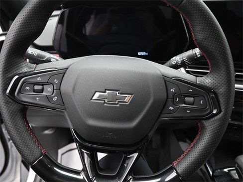 Certified 2025 Chevrolet Trax RS w/ Sunroof Package image 20