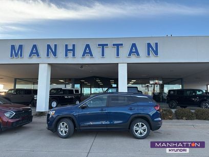 Used 2022 GMC Terrain SLE w/ Driver Convenience Package