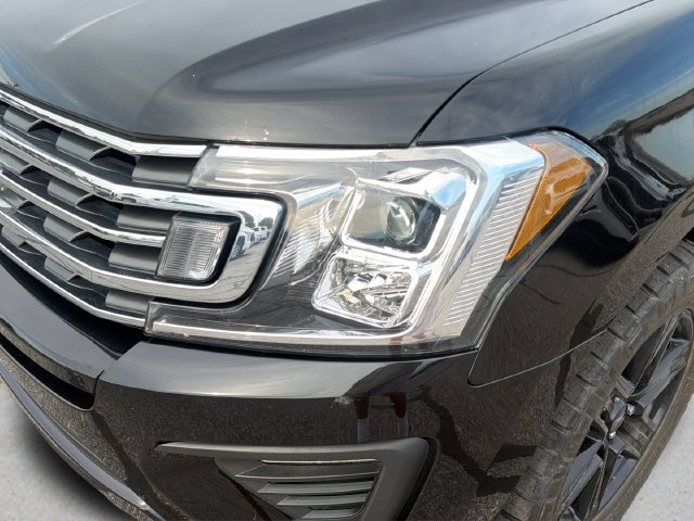 Used 2020 Ford Expedition Max XLT w/ Equipment Group 202A AWD/4WD image 26