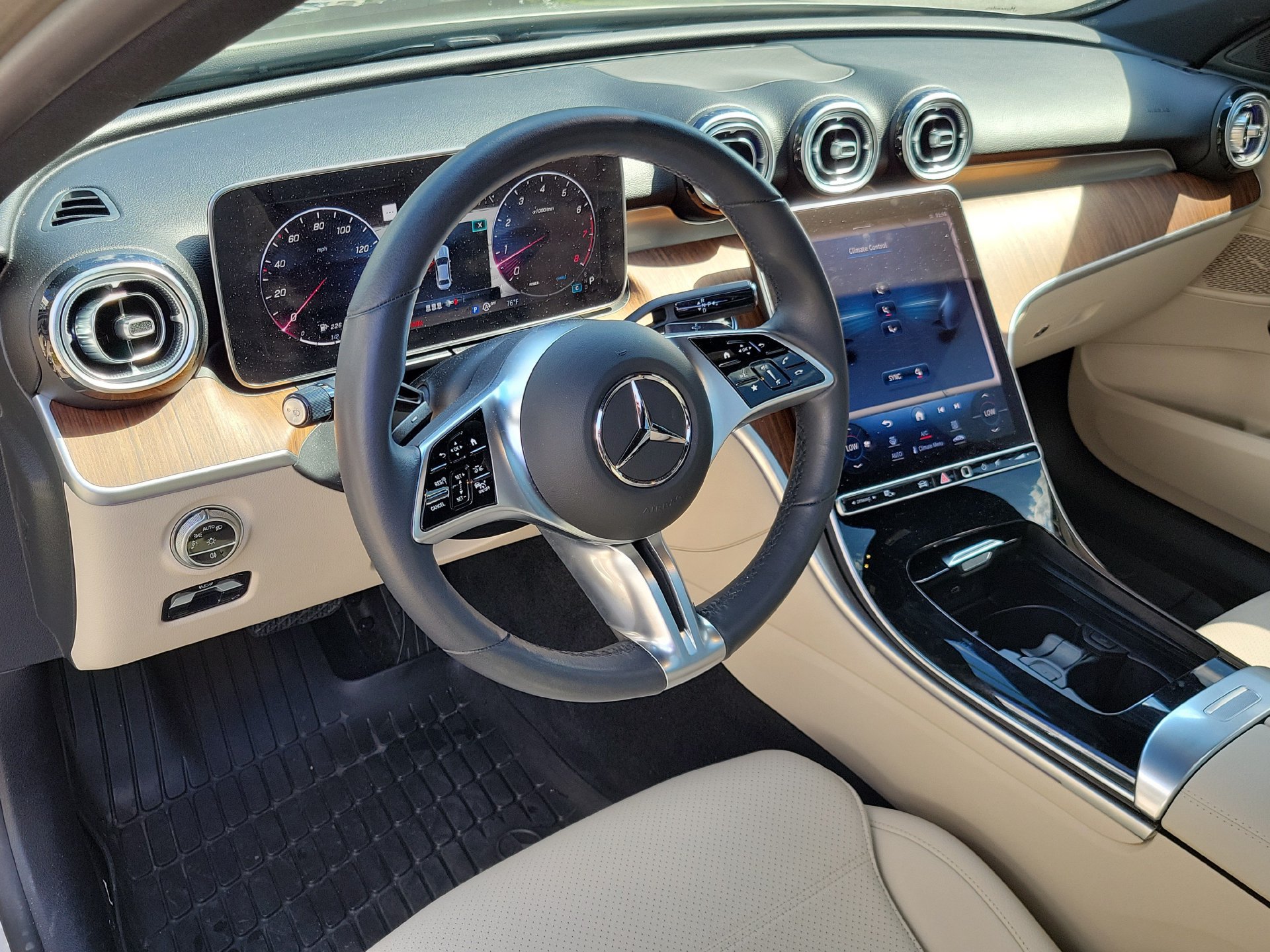 Used 2023 Mercedes-Benz C 300 Sedan image 22
