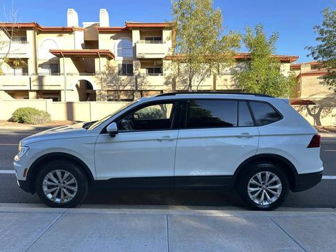 Used 2018 Volkswagen Tiguan S image 5
