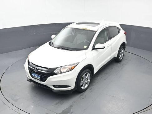 Used 2017 Honda HR-V EX image 31