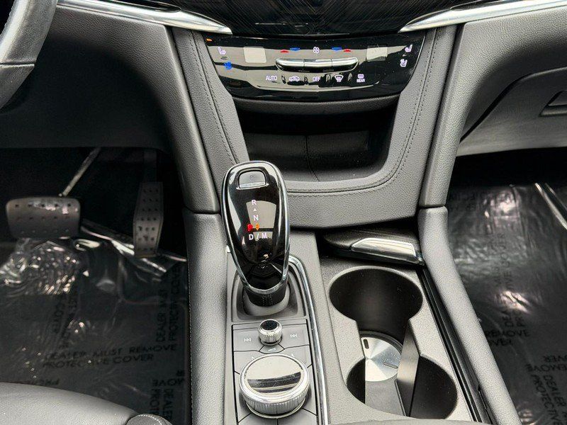 Used 2020 Cadillac XT6 Premium Luxury AWD/4WD image 15