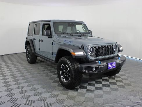 Used 2025 Jeep Wrangler Unlimited Rubicon 4xe AWD/4WD image 24
