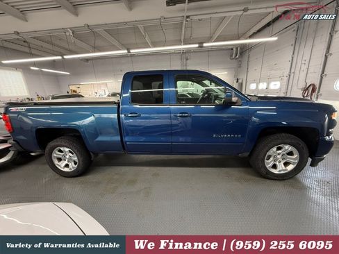 Used 2017 Chevrolet Silverado 1500 LT AWD/4WD image 6
