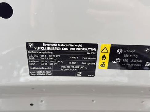 Used 2025 BMW 330i xDrive Sedan w/ Convenience Package image 28