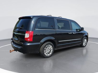 Used 2016 Chrysler Town & Country Touring-L w/ Driver Convenience Group