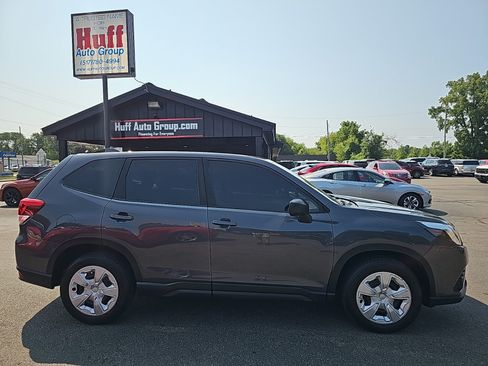 Used 2023 Subaru Forester AWD/4WD image 2