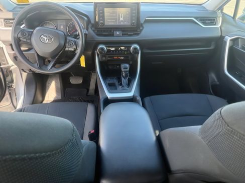 Used 2019 Toyota RAV4 LE image 15