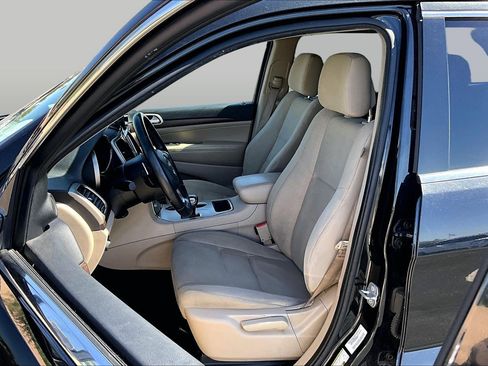Used 2014 Jeep Grand Cherokee Laredo AWD/4WD image 24