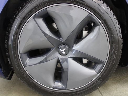 Used 2020 Tesla Model 3 Long Range image 8