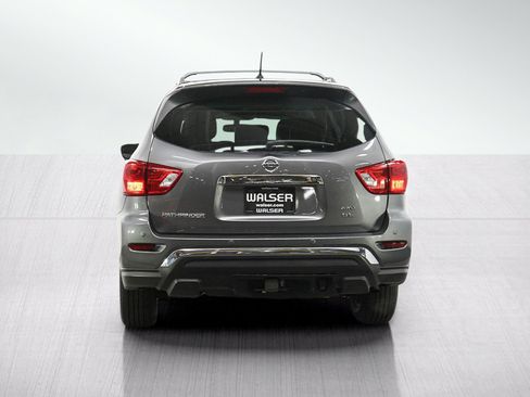 Used 2017 Nissan Pathfinder SL w/ SL Premium Package AWD/4WD image 4