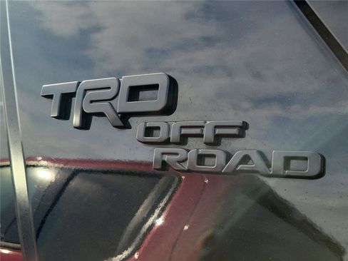 Used 2022 Toyota 4Runner TRD Off-Road Premium image 8