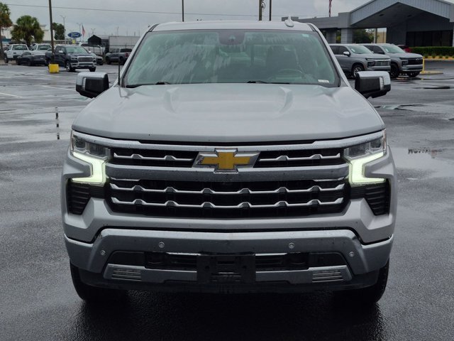 Used 2022 Chevrolet Silverado 1500 LTZ w/ LTZ Premium Package AWD/4WD image 2