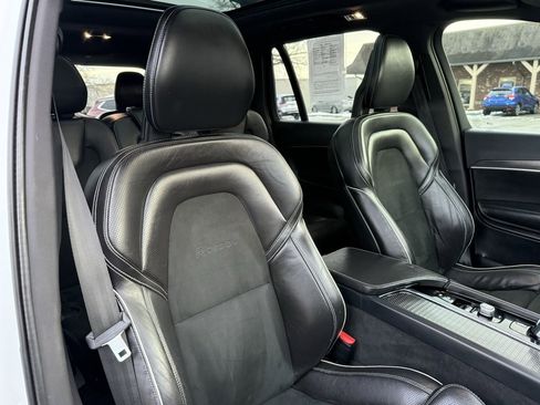 Used 2017 Volvo XC90 T8 R-Design w/ Vision Package image 25