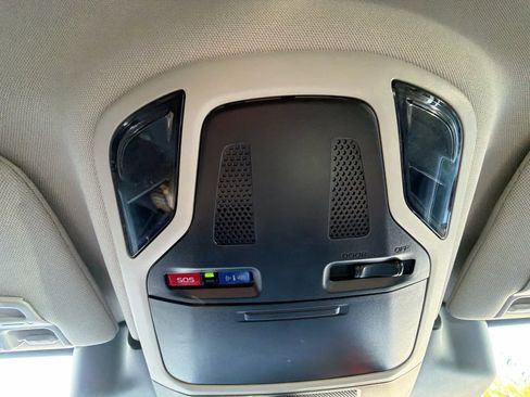 Used 2023 Subaru Outback Premium image 34