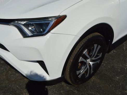 Used 2016 Toyota RAV4 LE image 3