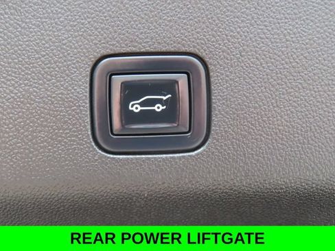 Used 2022 Chevrolet Tahoe RST w/ Luxury Package AWD/4WD image 33