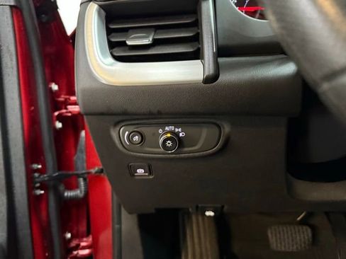 Certified 2023 GMC Terrain SLE w/ Driver Convenience Package image 24