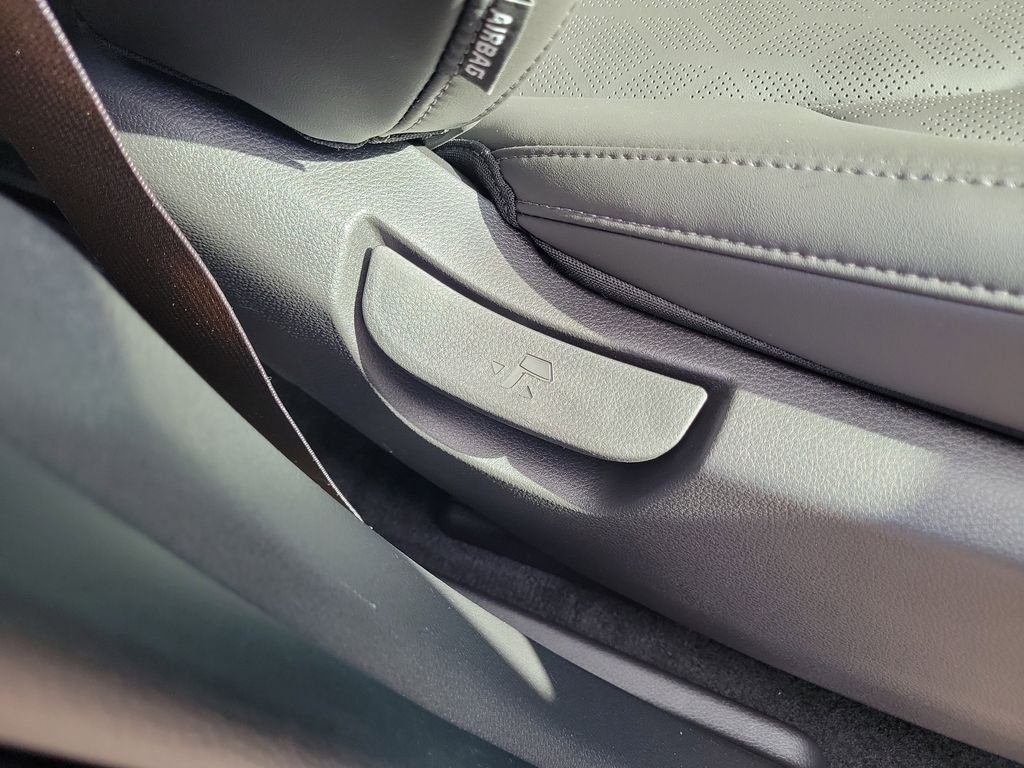 New 2026 Kia Carnival FWD image 9
