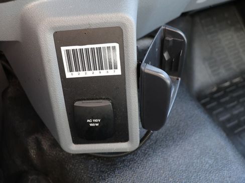 Used 2023 Ford F650 2WD Regular Cab Super Duty image 27
