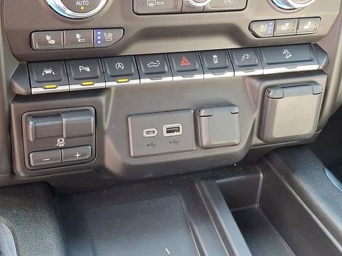 Used 2021 GMC Sierra 1500 AT4 w/ AT4 Premium Package image 12