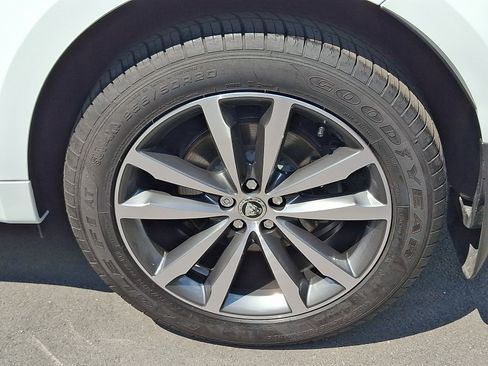 Used 2026 Jaguar F-PACE R-Dynamic S AWD/4WD image 19