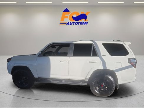 Certified 2020 Toyota 4Runner SR5 Premium image 2