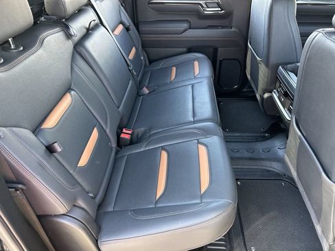 Used 2025 GMC Sierra 1500 AT4 w/ AT4 Premium Package AWD/4WD image 27