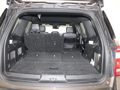 Used 2019 Ford Expedition XLT w/ Equipment Group 201A AWD/4WD image 16