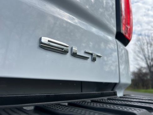 Used 2021 GMC Sierra 1500 SLT w/ SLT Premium Plus Package AWD/4WD image 32