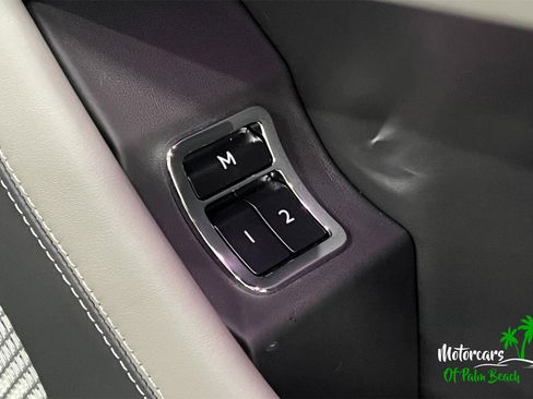 Used 2022 Bentley Bentayga Speed image 25