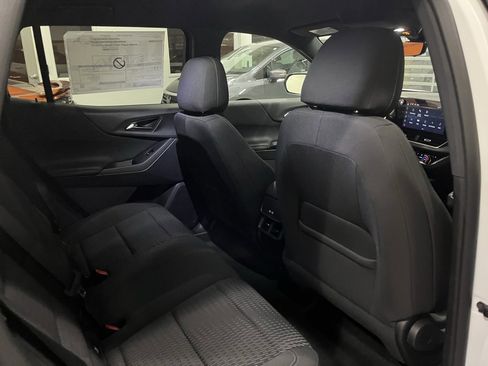 New 2025 Chevrolet Equinox LT w/ Safety and Technology Package image 24