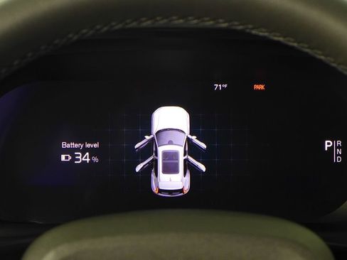 Used 2023 Volvo XC40 Recharge Ultimate image 28