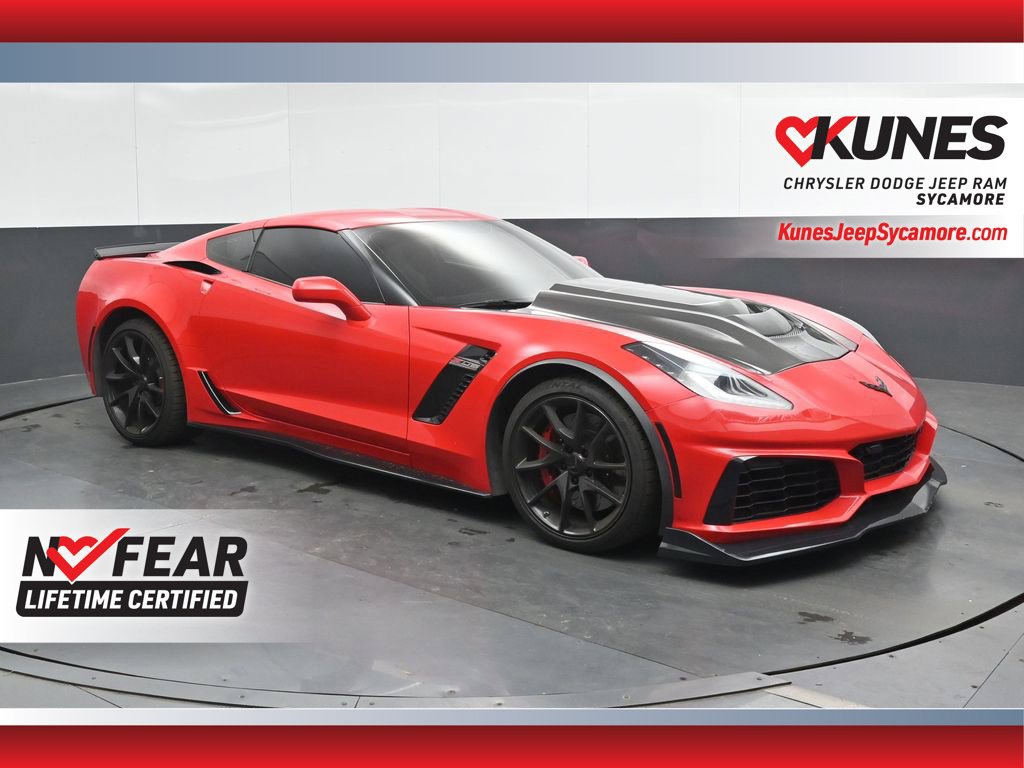 Used 2016 Chevrolet Corvette Z06 w/ 3LZ Preferred Equipment Group RWD image 1