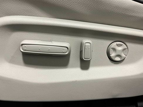 New 2026 Honda Odyssey Touring image 14