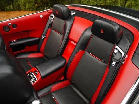 Used 2016 Rolls-Royce Dawn RWD image 35
