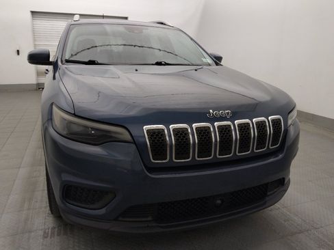 Used 2021 Jeep Cherokee Latitude w/ Mopar Interior Package FWD image 14