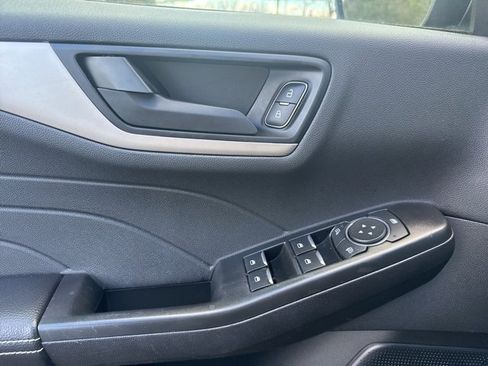 Used 2022 Ford Escape SE w/ Convenience Package image 10