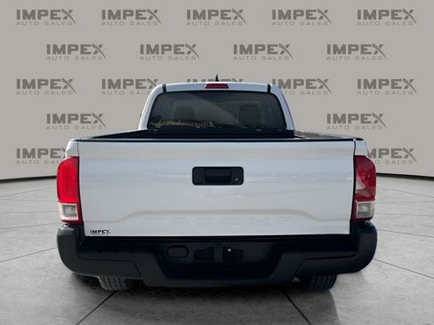 Used 2023 Toyota Tacoma SR image 4