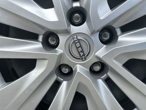 Used 2025 Nissan Sentra S FWD image 37