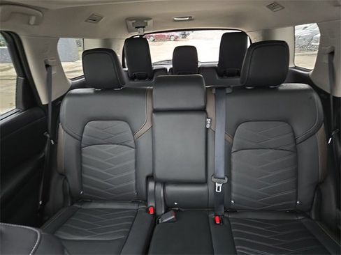 Certified 2024 Nissan Pathfinder Platinum w/ Cargo Package image 37