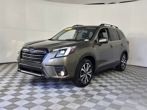 Used 2023 Subaru Forester Limited image 4