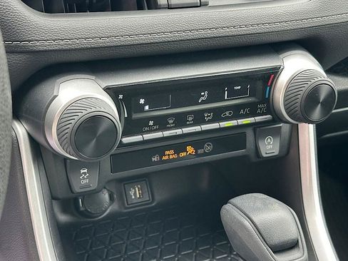 Certified 2023 Toyota RAV4 LE AWD/4WD image 27